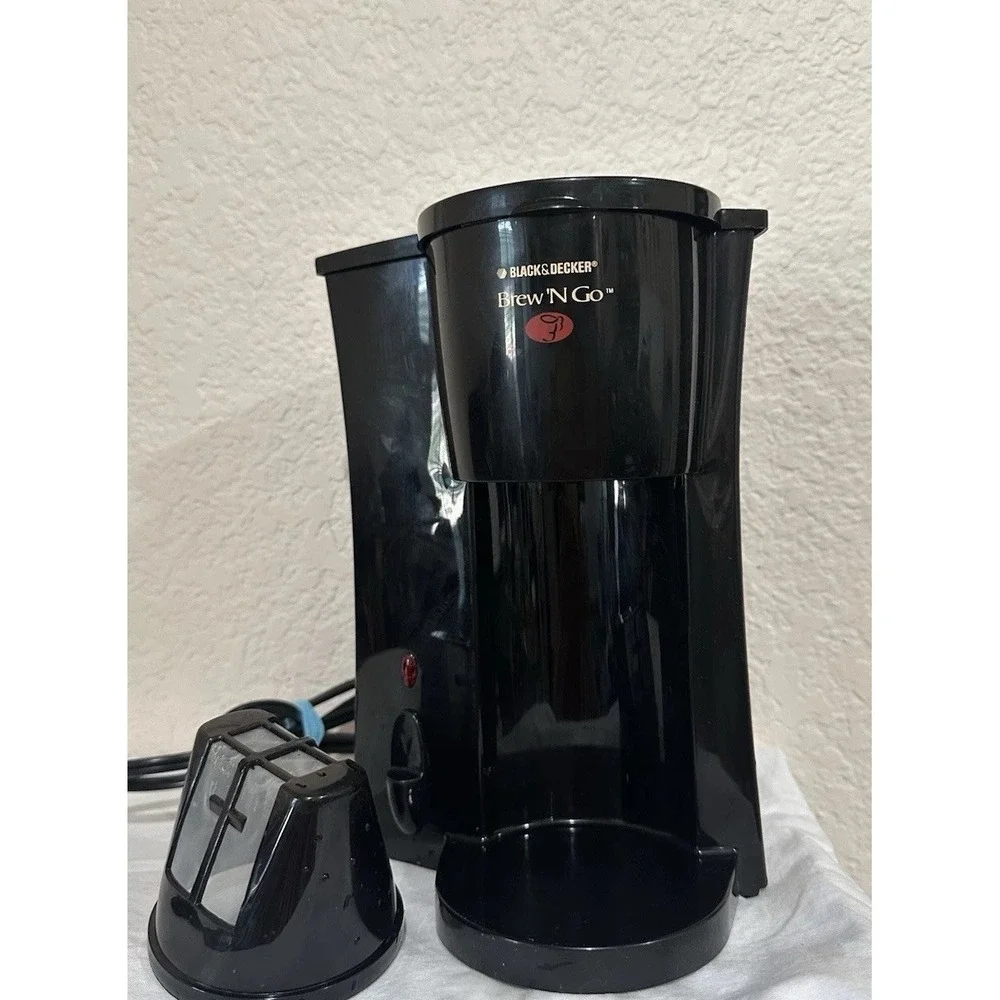 Black & Decker Brew N Go DCM18S  Coffee Maker W/ BOX NO MUG